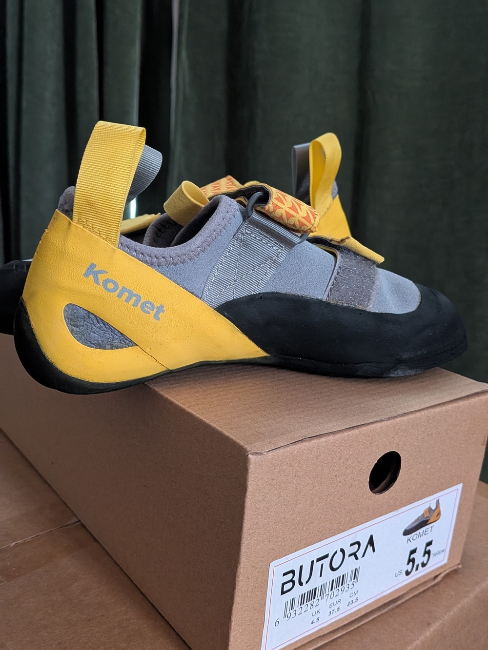 Butora Komet Climbing Shoe - Yellow & Gray 37.5 NIB